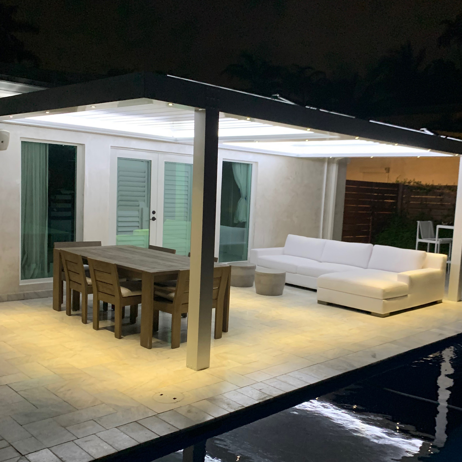 sundance-pool-side-louvered-roof